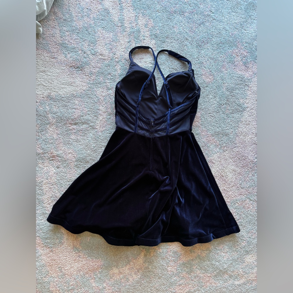 Structured Mini Dress Velvet - Picture 4 of 8